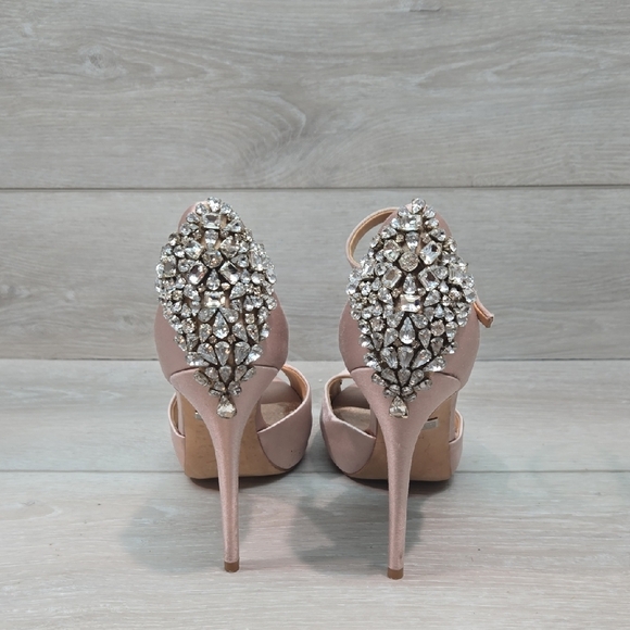 Badgley Mischka Women Pink Rhistone Back Embellished  Heels Open Toe Sz 6.5M - Picture 1 of 14